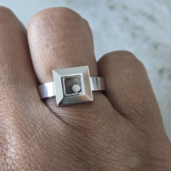Beautiful CHOPARD Happy Ring 1P Diamond Solid 18k White Gold - Picture 1 of 5